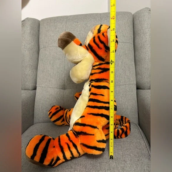 Vintage Walt Disneyworld Disney Tigger Plush 15' - Picture 7 of 7